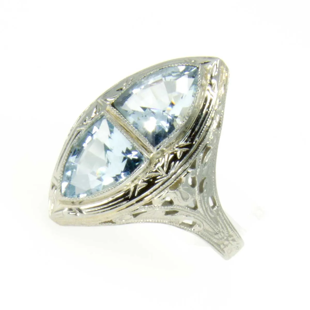 18kt Blue Topaz Filigree Ring