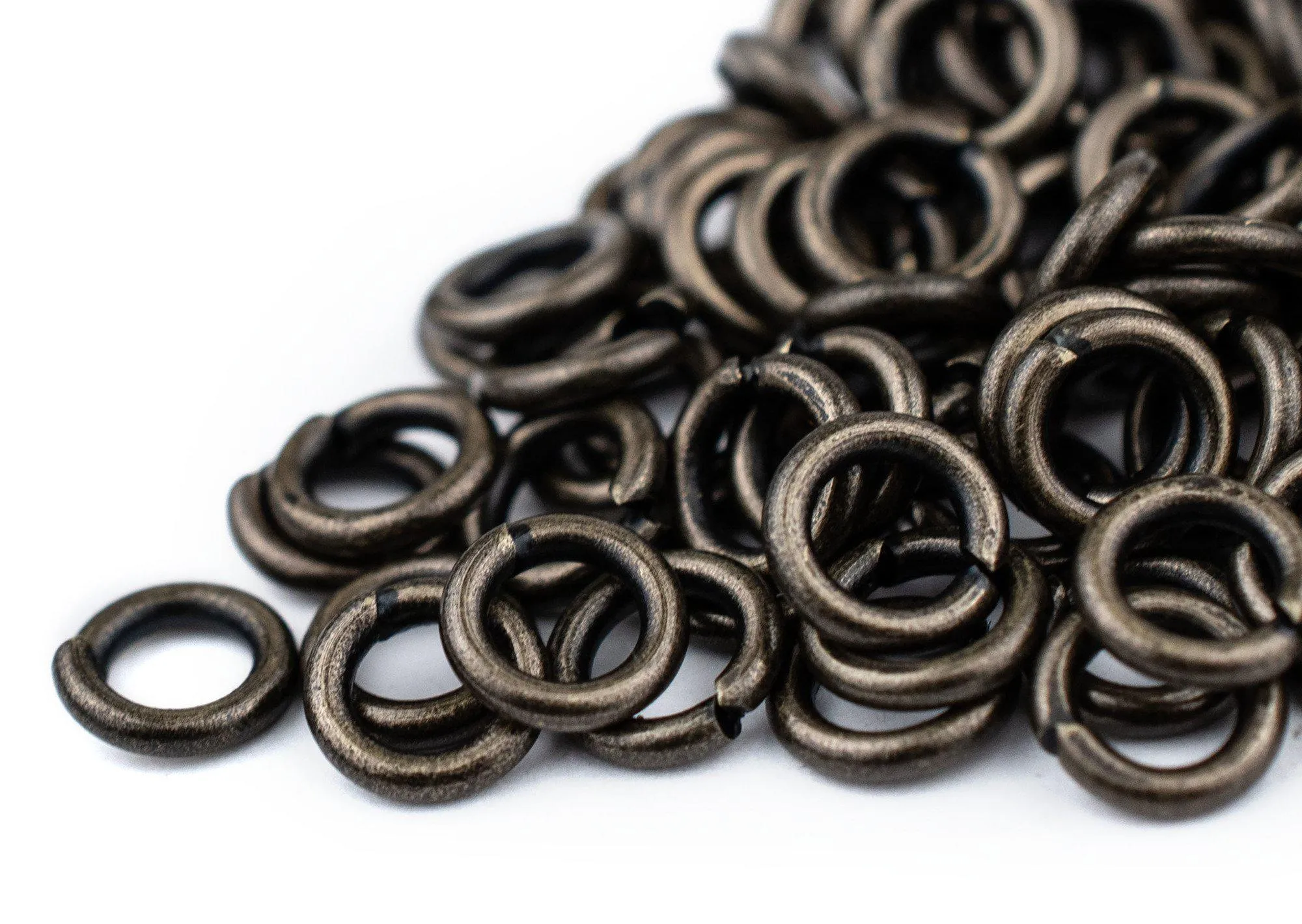 6mm Black Round Jump Rings (Approx 100 pieces)