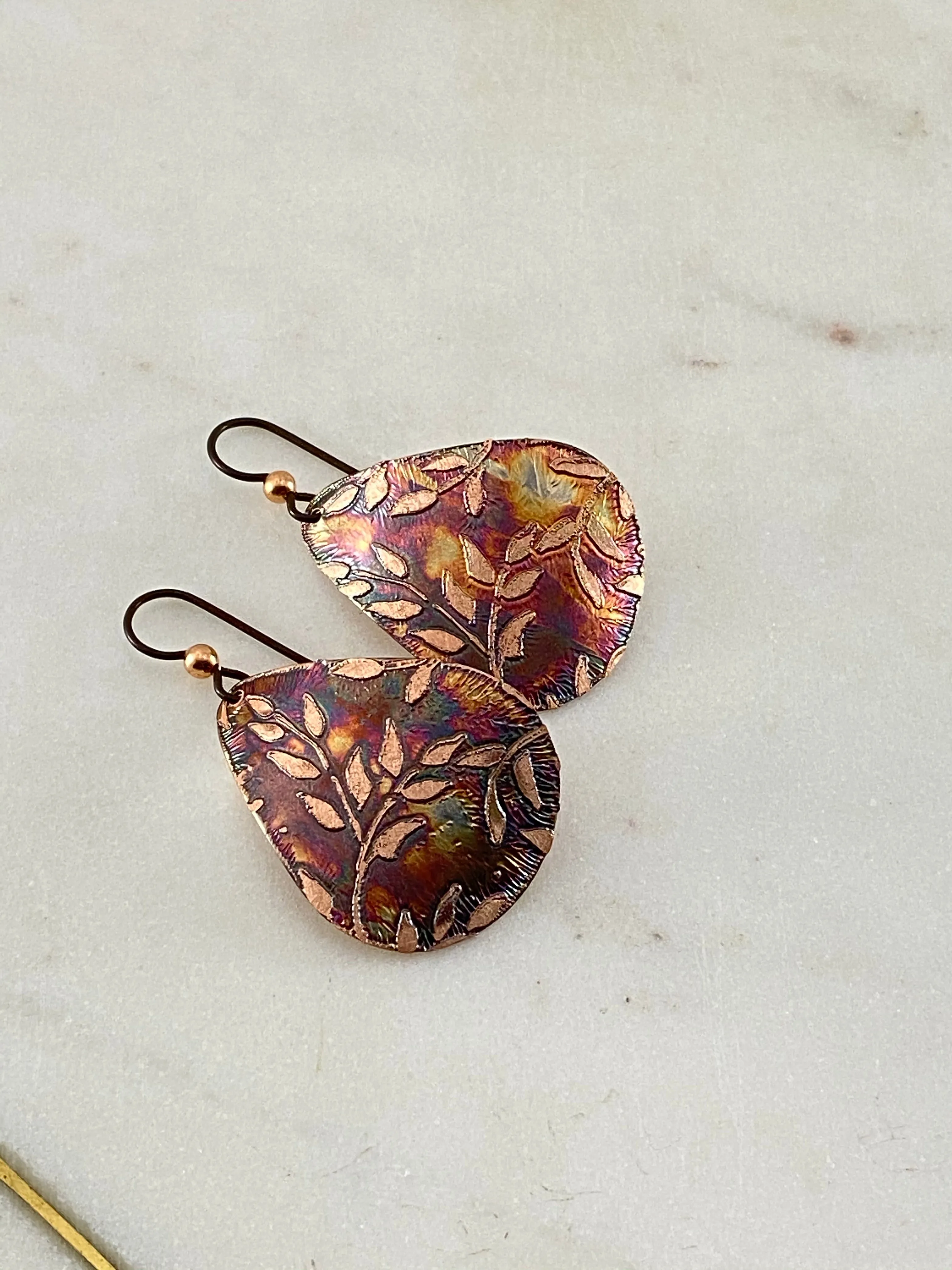 Acid  etched copper medium leaf teardrop earring