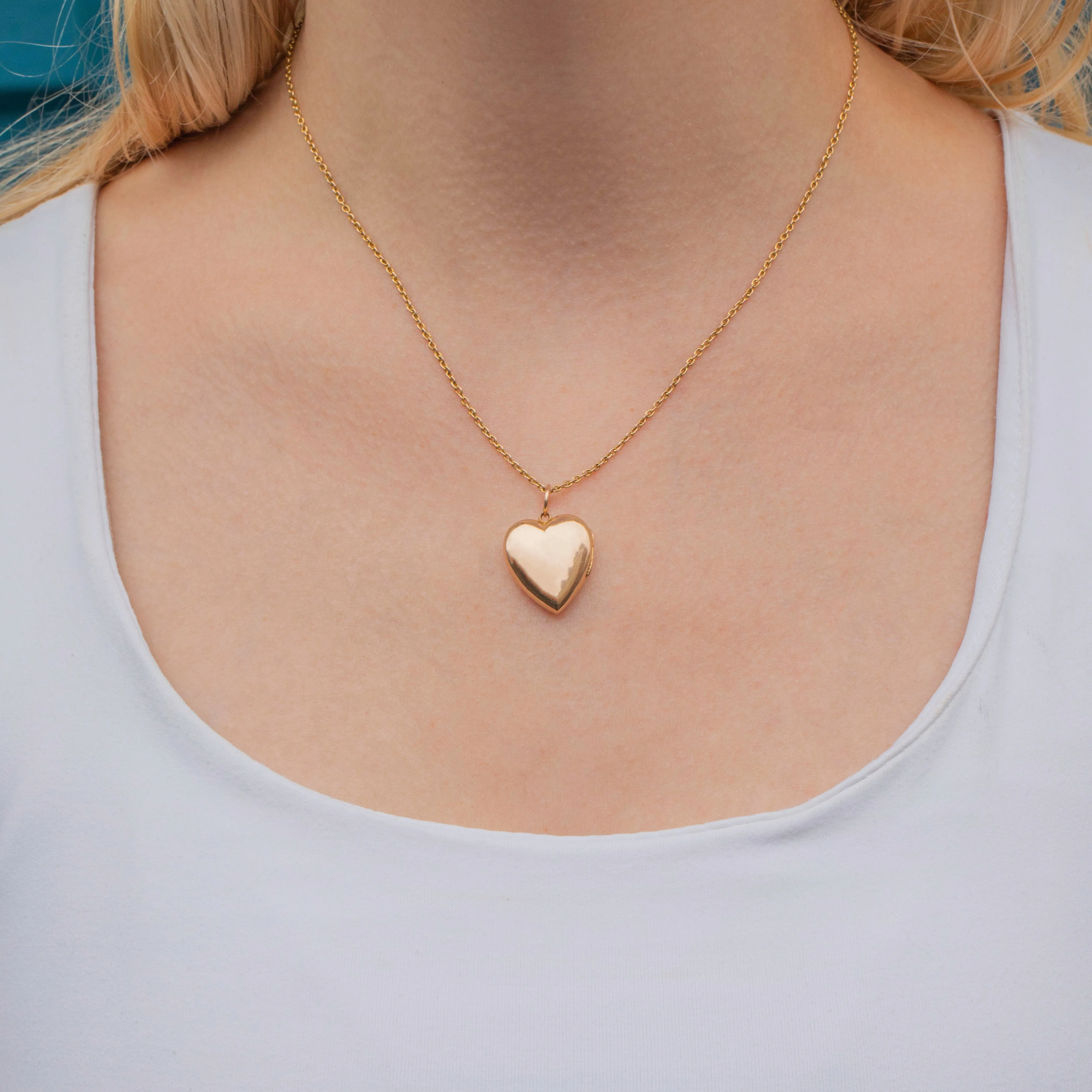 Antique 15ct Gold Puffy Heart Locket