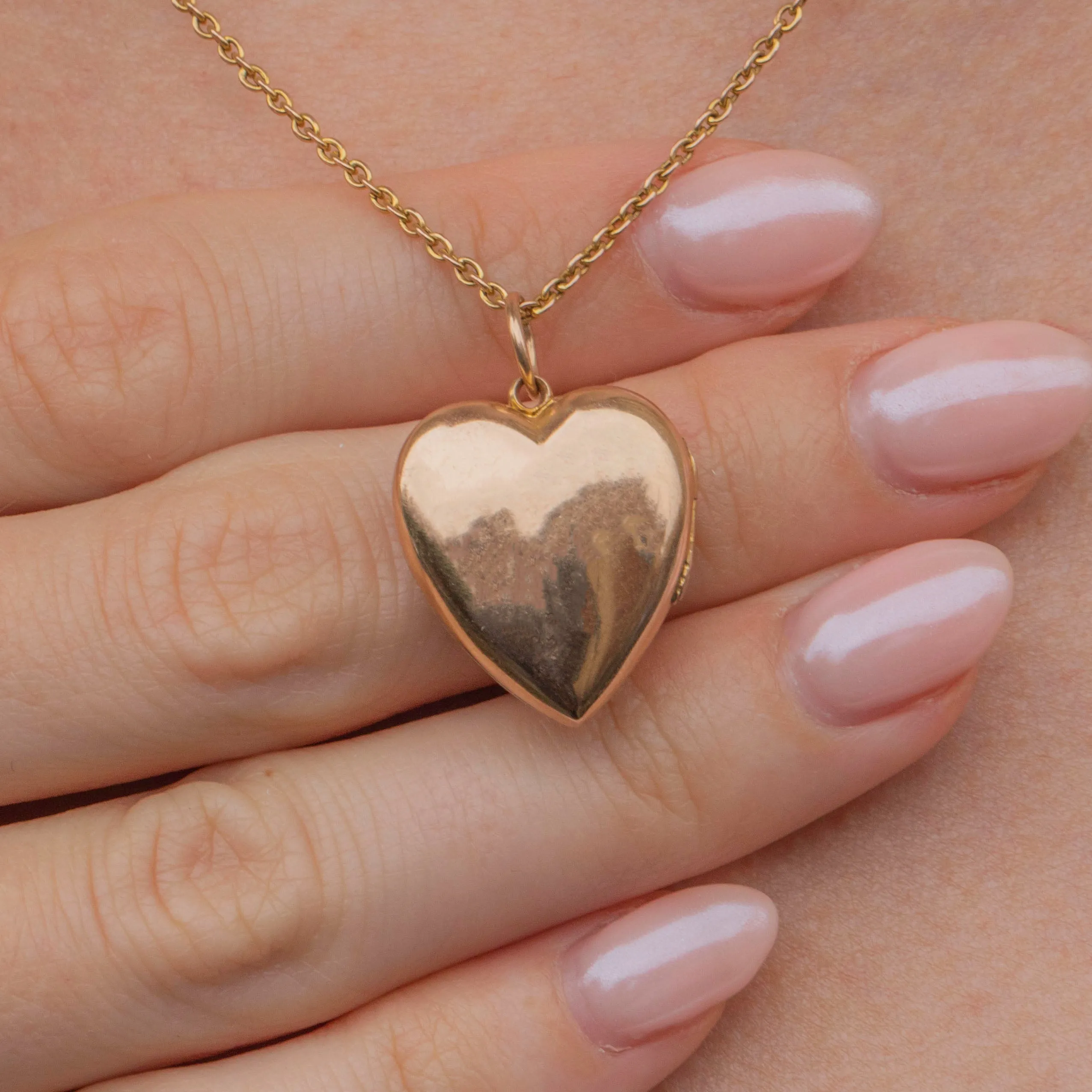 Antique 15ct Gold Puffy Heart Locket