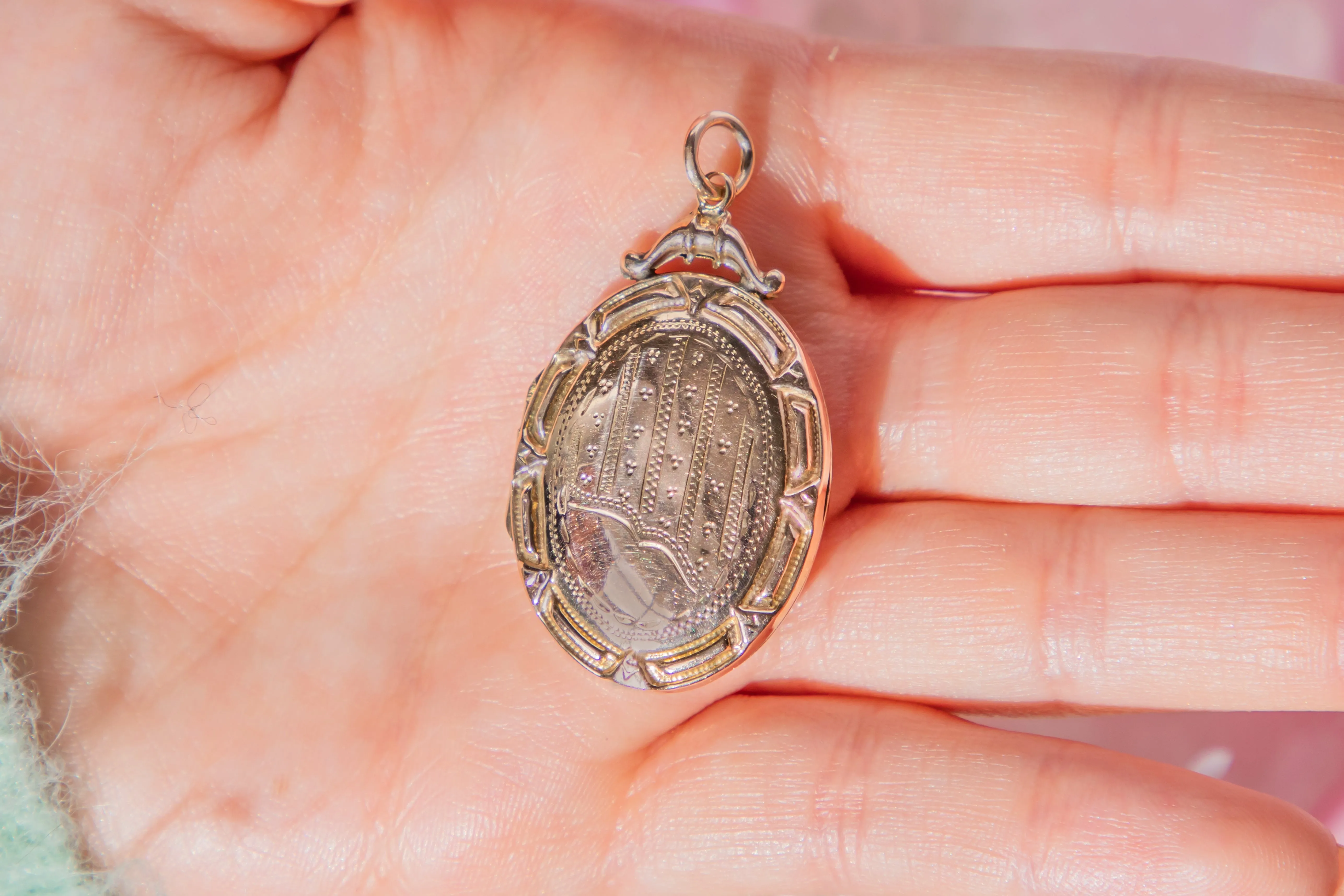 Antique 9ct Gold Engraved Oval Locket