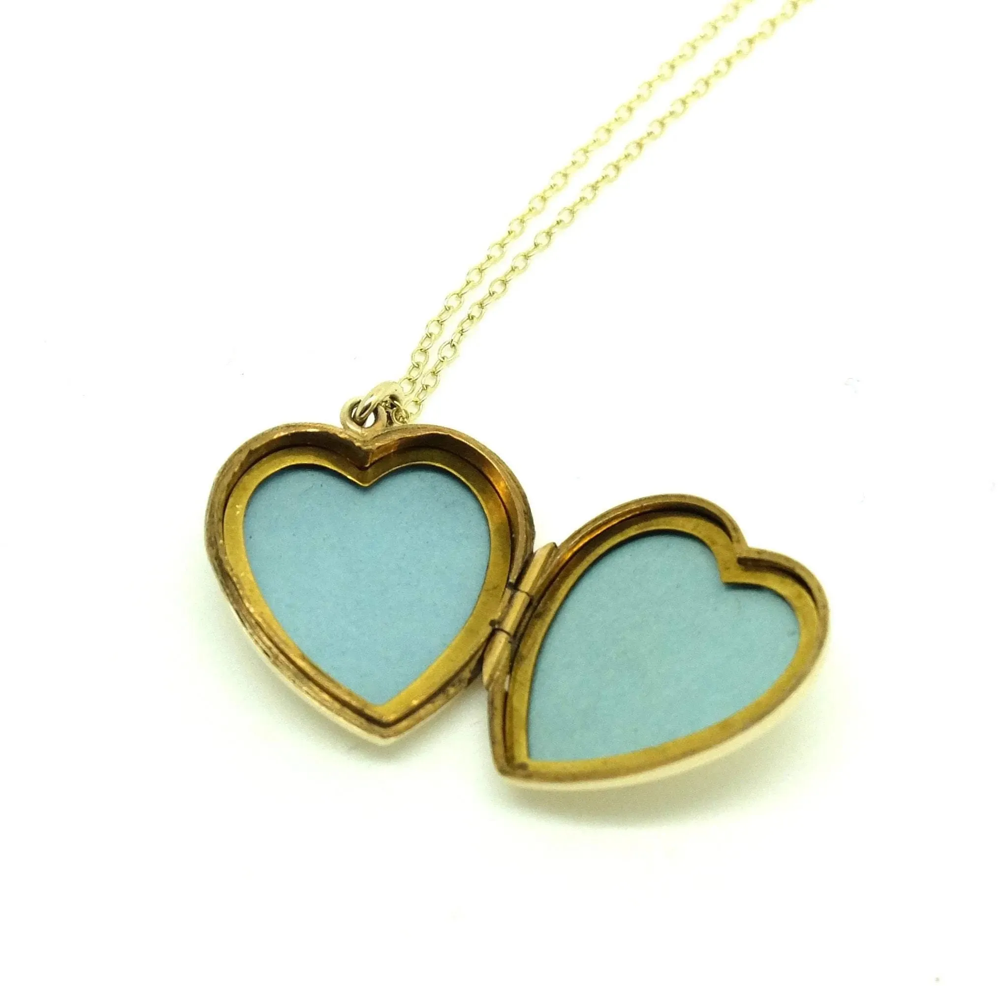 Antique Art Deco (1920-1935) Yellow Gold Heart Locket