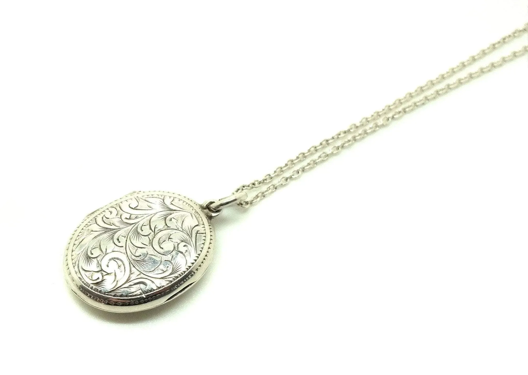 Antique Edwardian 1908 Sterling Silver Locket