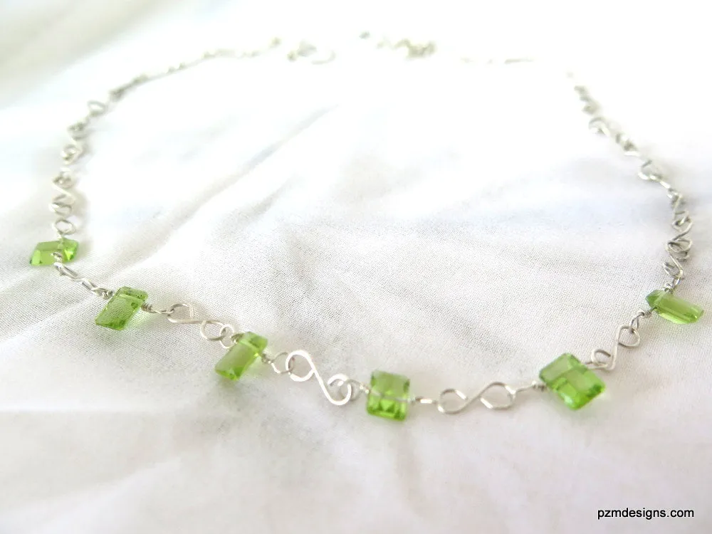 Dainty Peridot Necklace, Peridot Minimalist Necklace