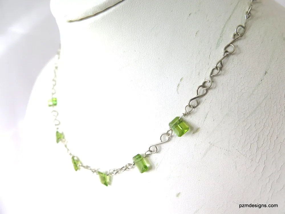 Dainty Peridot Necklace, Peridot Minimalist Necklace