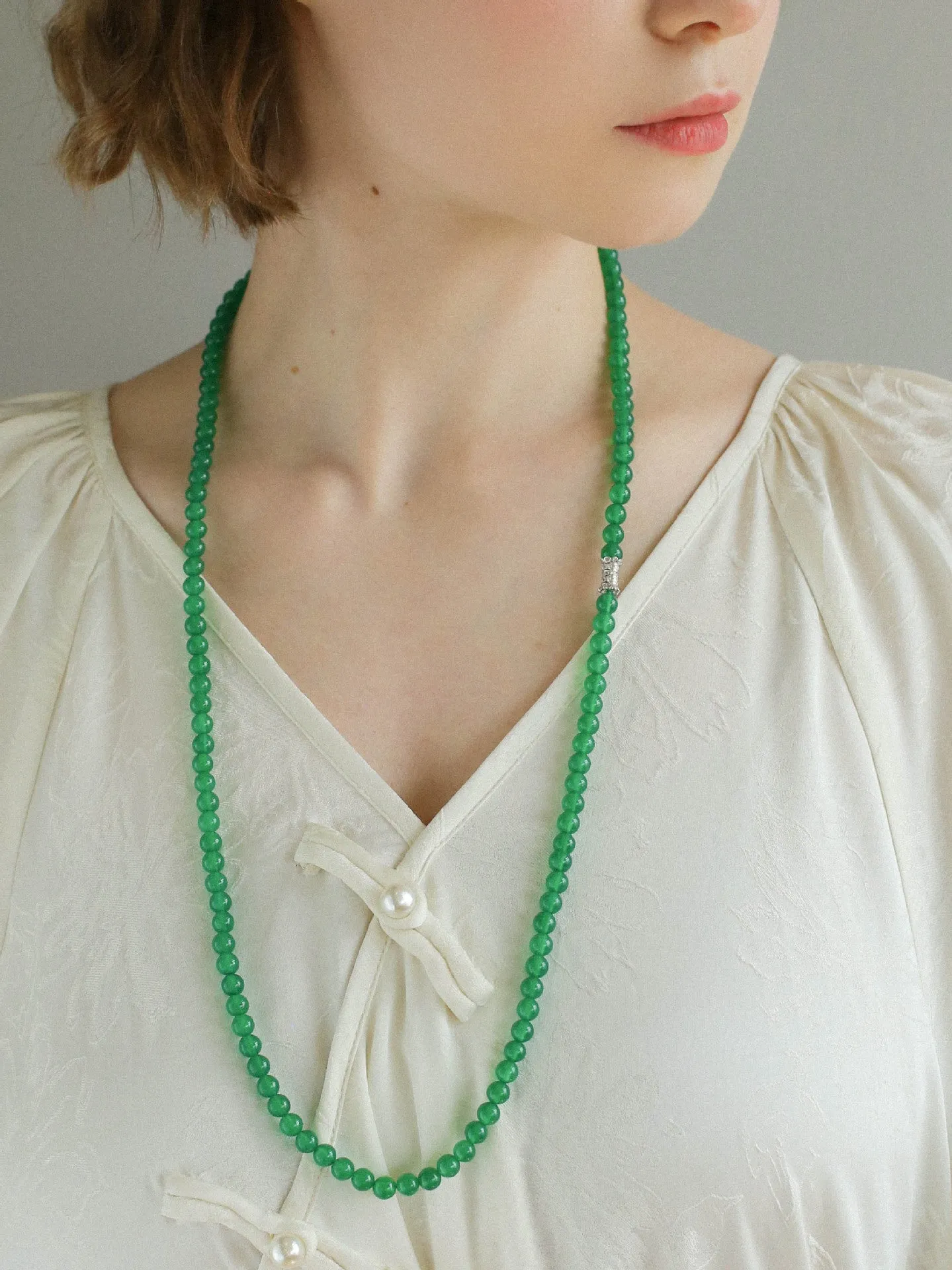 Elastic Necklace with Zirconia and Green Onyx Beads