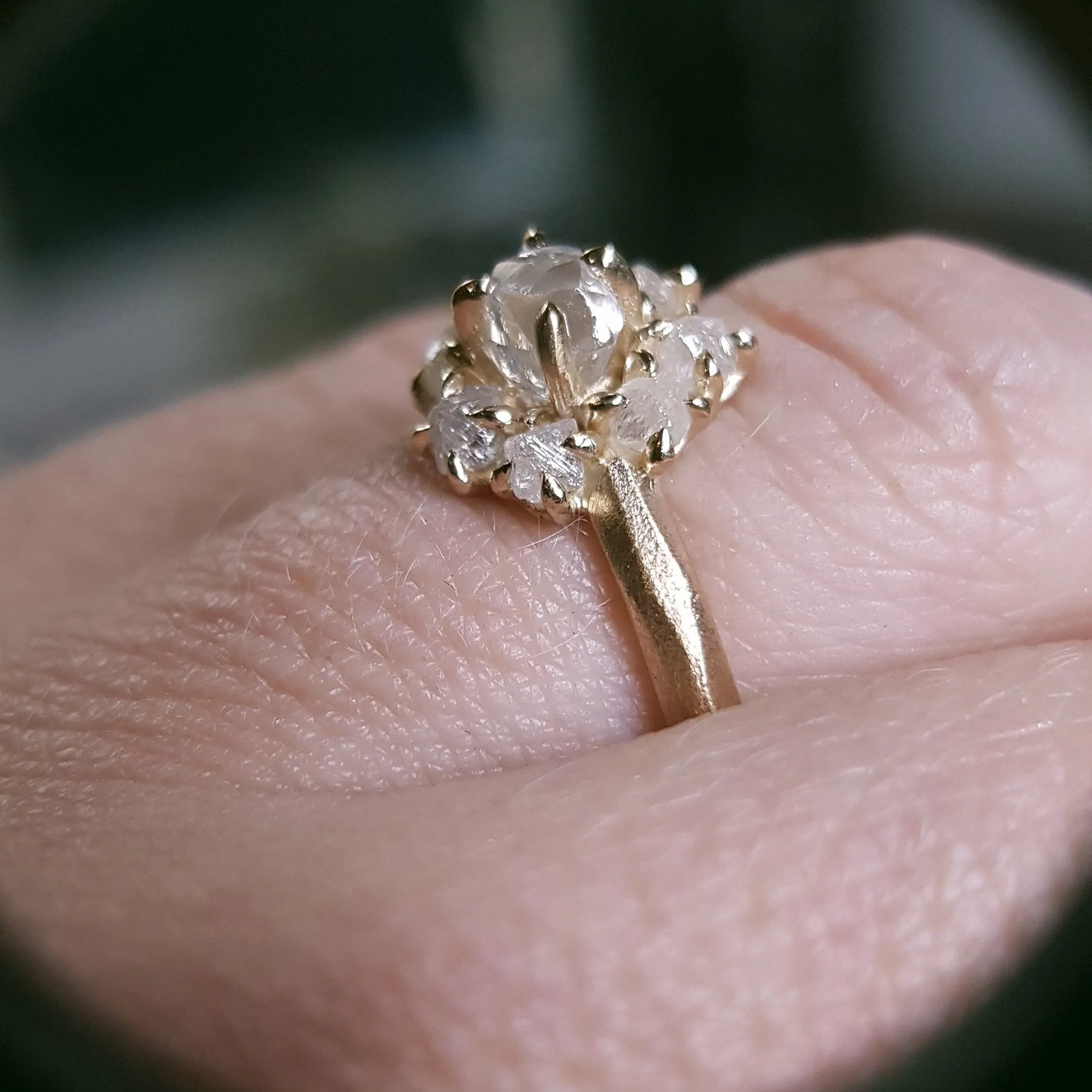 Elegant Flower Gold Ring Made in Copenhagen – 1.99 ct.