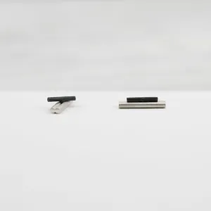 Minimalist staple earrings N°6