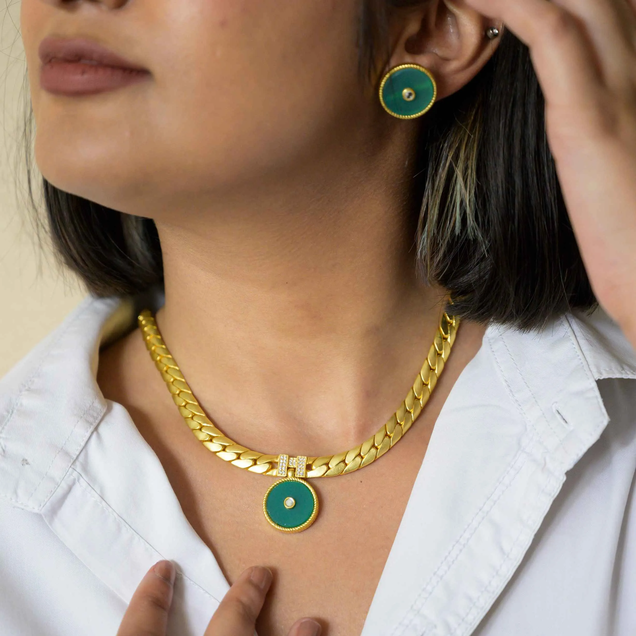 Modern Begum Green Onyx Link Necklace