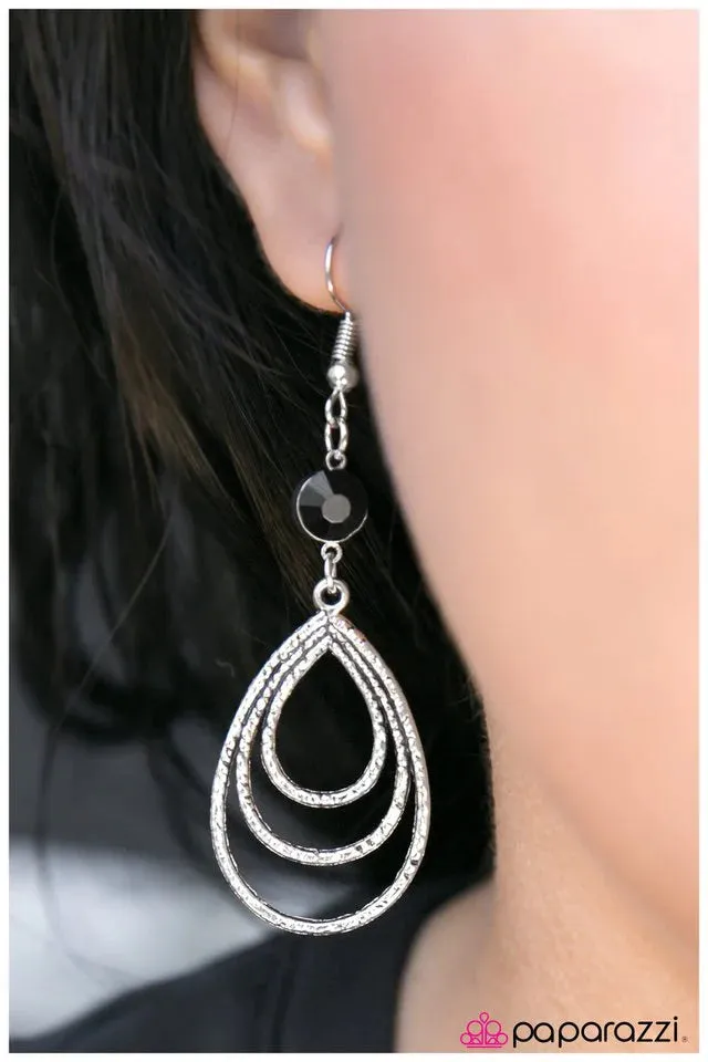 Paparazzi Earring ~ Dinner Party - Black