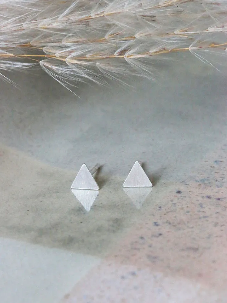 PIKFINE Triangle stud earrings silver