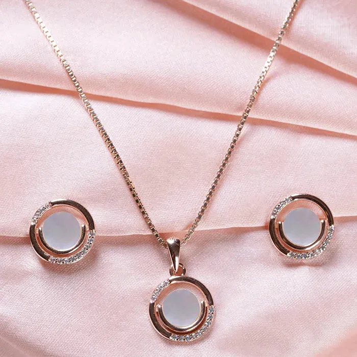 Radiant Circle Zirconia Pendant Set