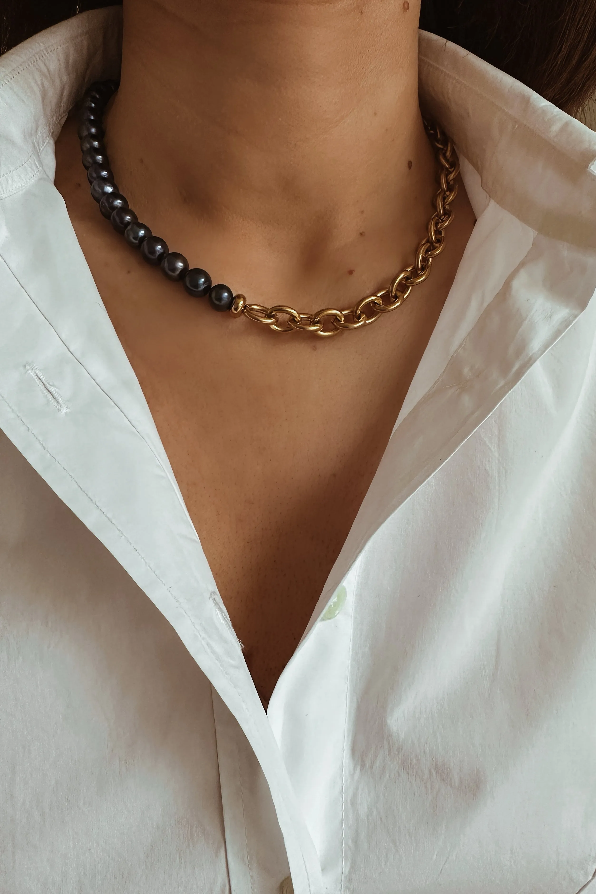 Tahitian Black Pearls & Chain Necklace