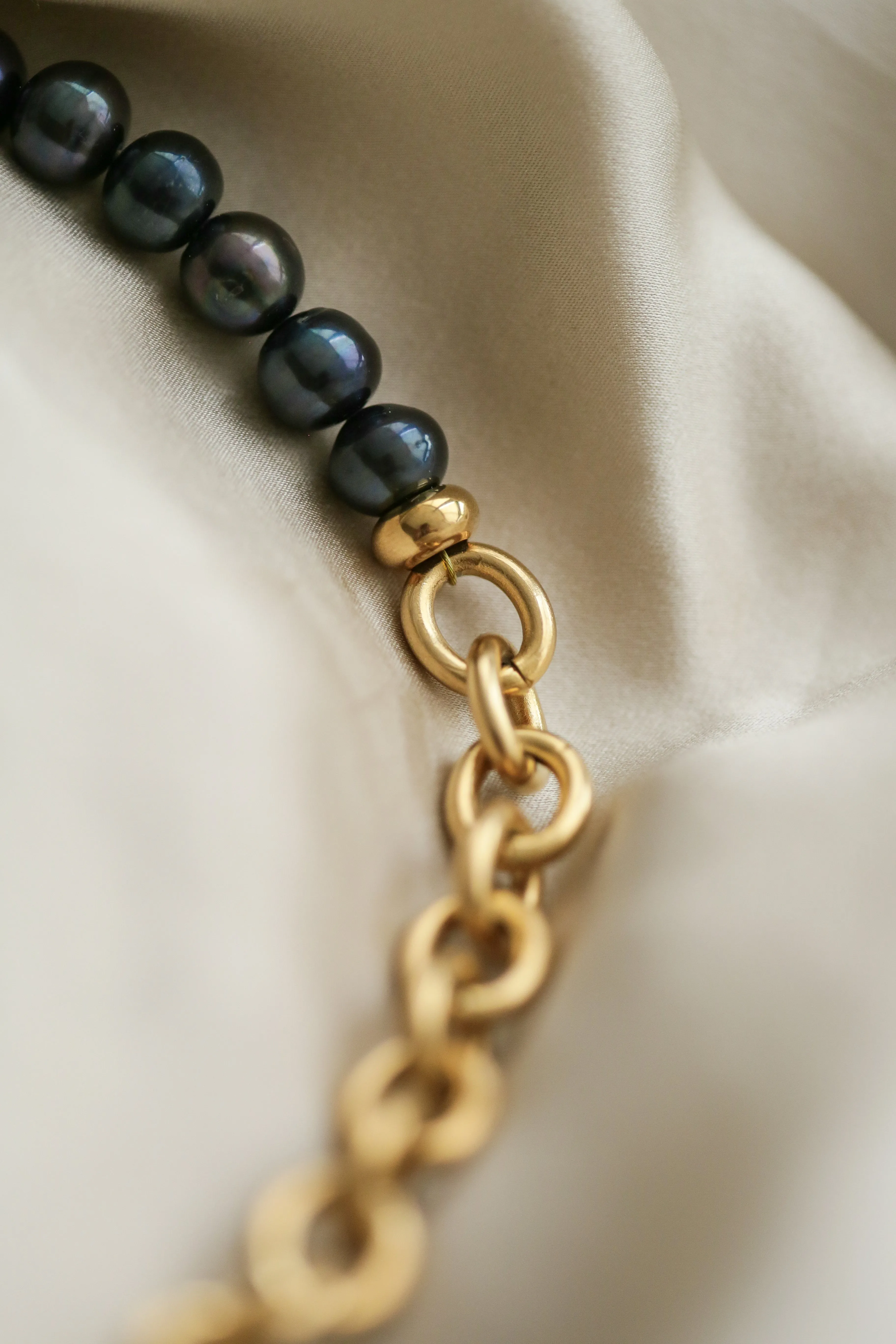 Tahitian Black Pearls & Chain Necklace