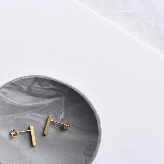 Tiny line earrings N°6 in silver or in gold plated silver