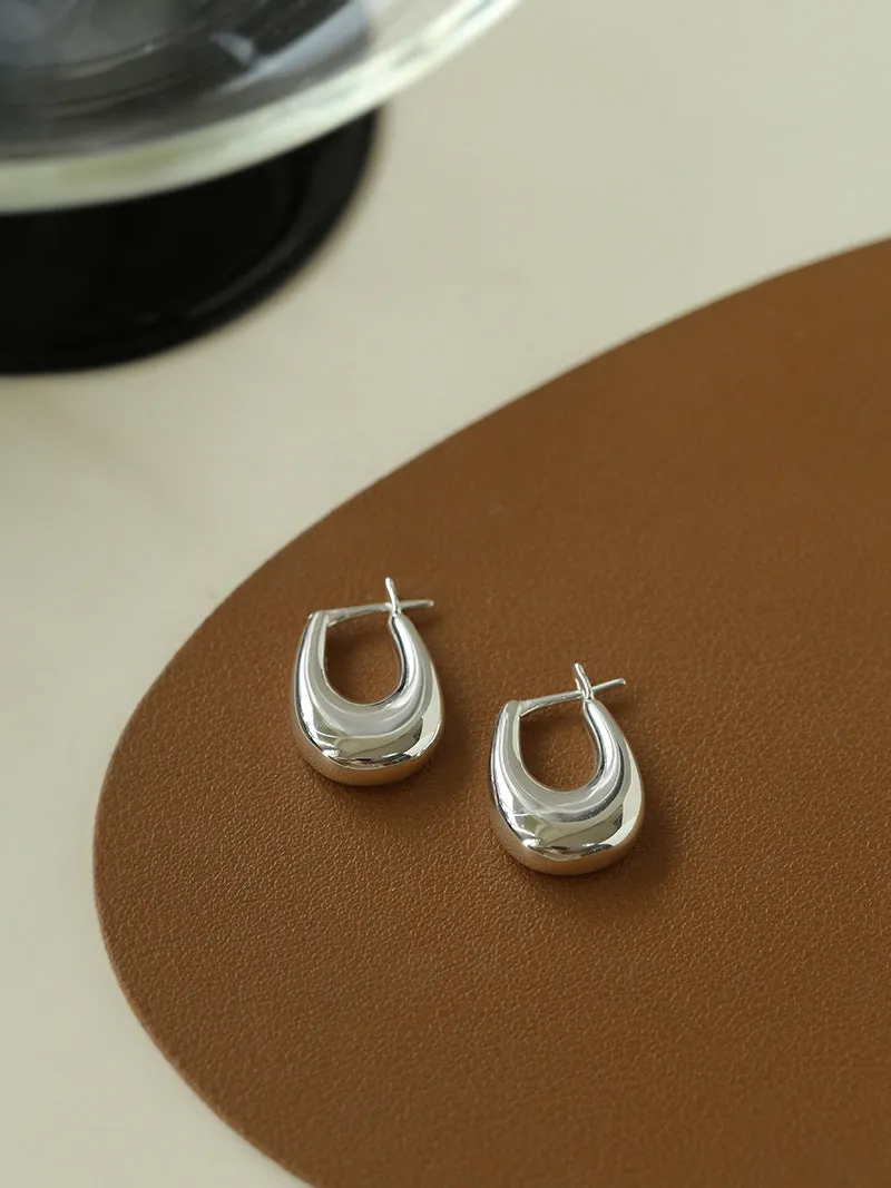 U-Shaped Minimalist Hoops Earrings