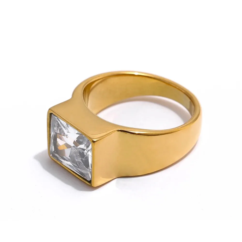 VAIGE Luxe Gold-Plated Zirconia Square Ring in Silver