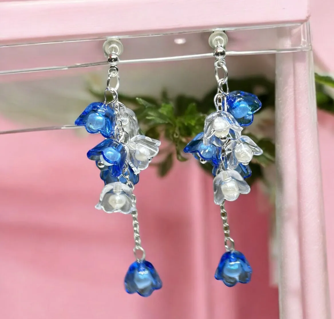 Whimsical - Blue and clear flower earrings